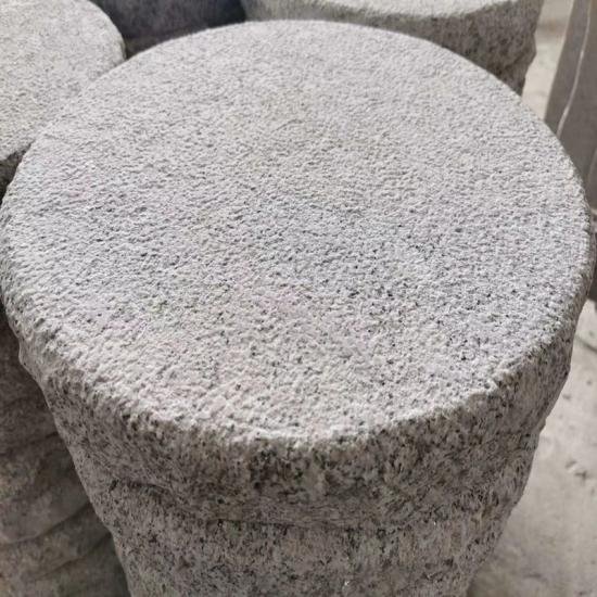 White Granite Flamed Top Rough Edges Round Granite Stepper For Garden