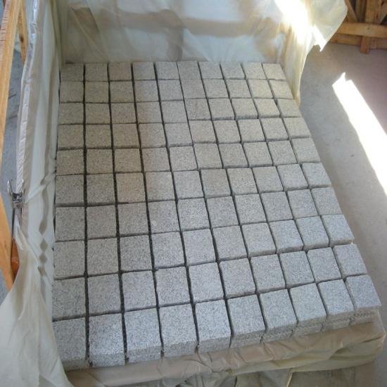 Mesh White Granite Flamed Cobbles G603